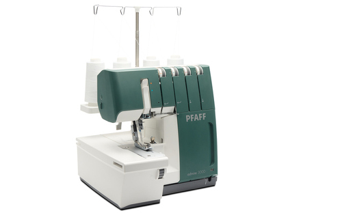 Pfaff admire 3000